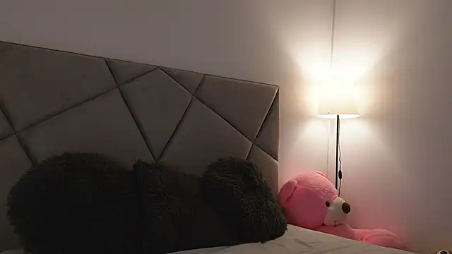 BlueEyesLexy online show from July 20, 2026, 7:27 am