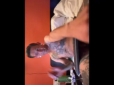 LB Living online show from November 15, 2025, 9:46 am