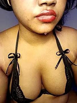 Hotlisa online show from December 1, 2025, 3:46 pm