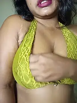 Hotlisa online show from May 25, 2026, 3:50 am