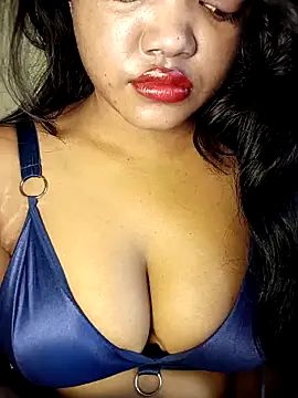 Hotlisa online show from November 28, 2025, 4:56 am