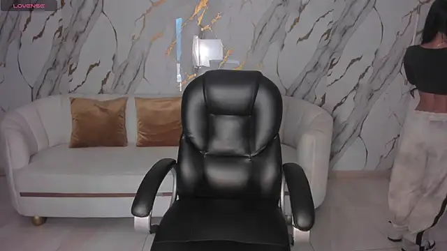 MileyCruz  online show from March 12, 2026, 7:40 pm