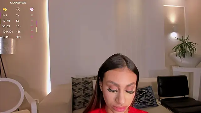 DannaCruz online show from March 8, 2025, 5:01 pm