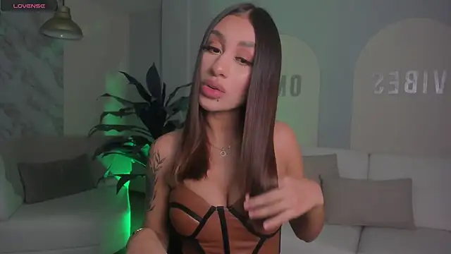 DannaCruz online show from March 10, 2025, 6:56 pm