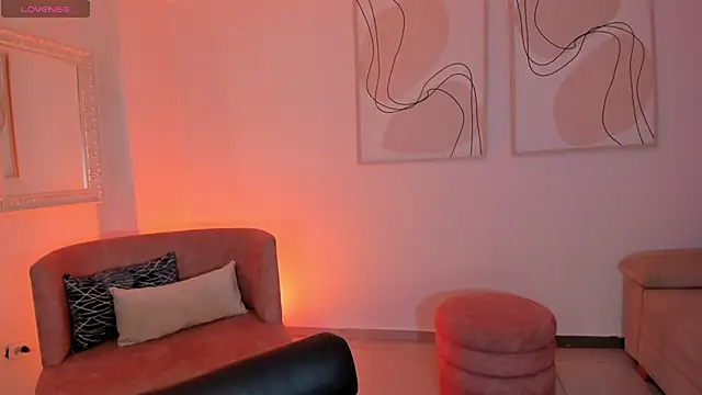 DannaCruz online show from April 5, 2026, 5:19 pm