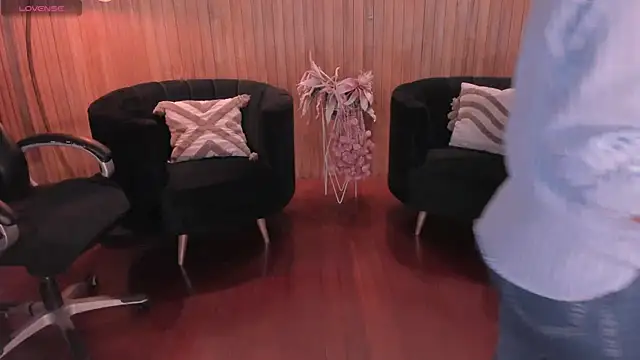 BiancaPierce online show from December 1, 2025, 11:44 am