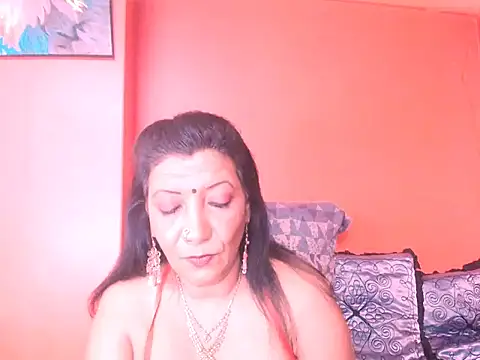 indiansarika65 online show from September 25, 2025, 4:35 pm