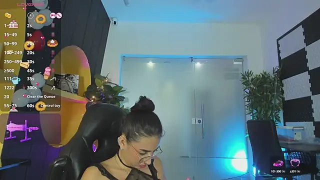 LucianaCarter online show from February 2, 2025, 1:41 pm
