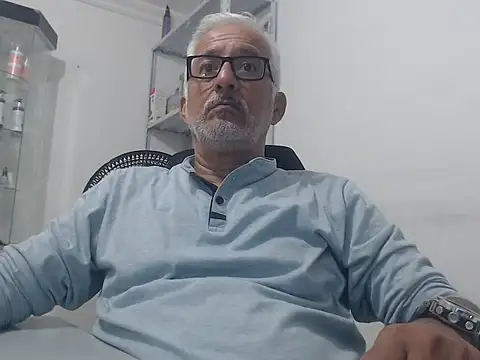 Snapshot of cenizo10124 chatting on October 21, 2025, 2:16 pm cenizo10124 online show from October 21, 2025, 2:16 pm