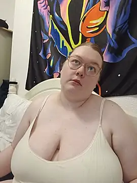 Sexycurvyemilyy online show from July 9, 2026, 9:58 pm