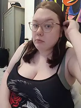 Sexycurvyemilyy online show from July 19, 2026, 5:42 pm