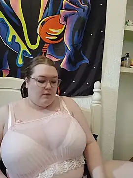 Sexycurvyemilyy online show from June 21, 2026, 4:57 pm