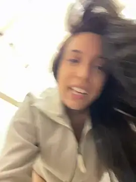 Snapshot of Natur4lBeautyb33 chatting on December 11, 2024, 7:36 pm Natur4lBeautyb33 online show from December 11, 2024, 7:36 pm