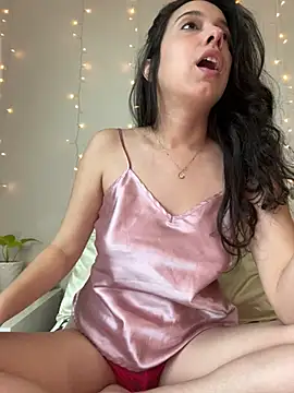 Snapshot of Natur4lBeautyb33 chatting on January 6, 2025, 10:36 pm Natur4lBeautyb33 online show from January 6, 2025, 10:36 pm