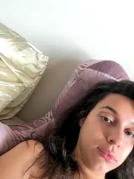 Snapshot of Natur4lBeautyb33 chatting on September 11, 2025, 2:06 pm Natur4lBeautyb33 online show from September 11, 2025, 2:06 pm