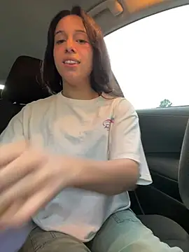 Snapshot of Natur4lBeautyb33 chatting on March 14, 2025, 12:10 am Natur4lBeautyb33 online show from March 14, 2025, 12:10 am