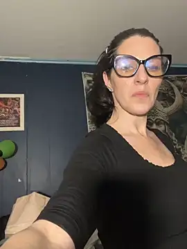 DominiqueX0 online show from February 9, 2026, 4:10 am