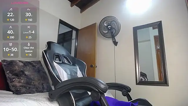 Snapshot of victoria__milf_ chatting on March 22, 2025, 1:43 am victoria  milf  online show from March 22, 2025, 1:43 am