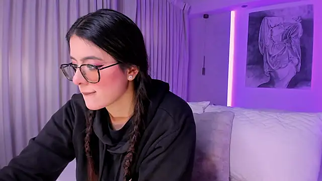 nathalie rivers online show from November 21, 2025, 11:20 am