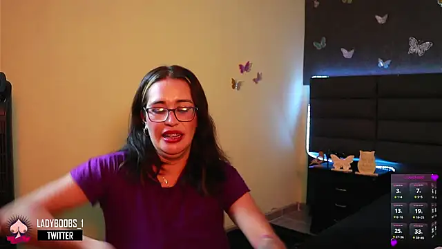 kathieandpovcock1 online show from February 18, 2025, 1:22 pm