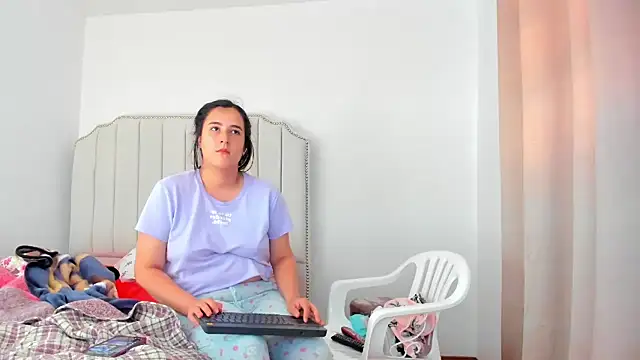 Hanna86 online show from January 15, 2026, 2:20 pm