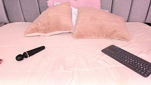 Snapshot of samantha_stan chatting on October 31, 2025, 2:24 pm samantha stan online show from October 31, 2025, 2:24 pm