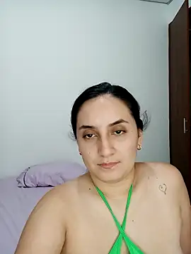 Snapshot of Angeelus2 chatting on September 18, 2025, 5:16 pm Angeelus2 online show from September 18, 2025, 5:16 pm