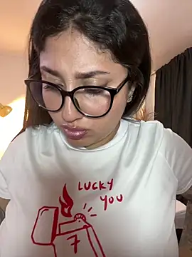 croftsmila online show from March 12, 2026, 10:36 pm