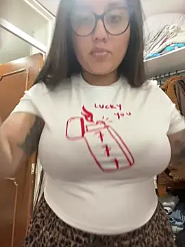 Snapshot of croftsmila chatting on February 13, 2026, 11:16 pm croftsmila online show from February 13, 2026, 11:16 pm