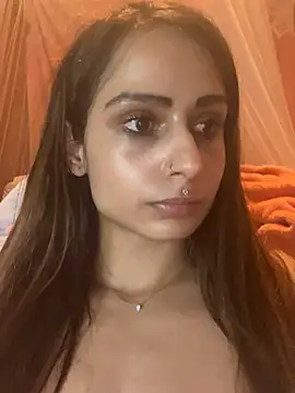 Snapshot of LaPetitechienne1 chatting on March 8, 2025, 11:18 pm LaPetitechienne1 online show from March 8, 2025, 11:18 pm