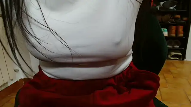 Snapshot of patatinahot87 chatting on January 8, 2026, 4:57 pm patatinahot87 online show from January 8, 2026, 4:57 pm