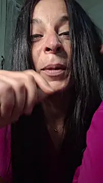 patatinahot87 online show from April 16, 2026, 3:35 pm