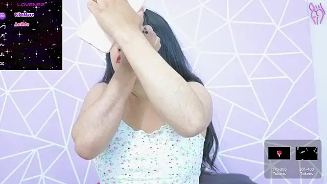 Snapshot of altheamoore chatting on October 21, 2025, 11:26 pm altheamoore online show from October 21, 2025, 11:26 pm