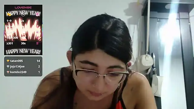 esteni online show from March 19, 2025, 4:57 am