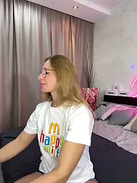 Milf Tea online show from January 31, 2025, 1:11 am