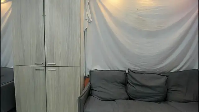 Snapshot of Mhelanny2 chatting on January 19, 2026, 12:42 pm Mhelanny2 online show from January 19, 2026, 12:42 pm