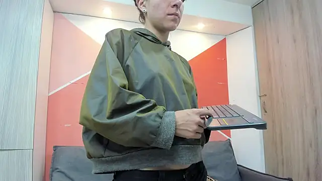 Snapshot of Mhelanny2 chatting on September 23, 2025, 6:26 pm Mhelanny2 online show from September 23, 2025, 6:26 pm