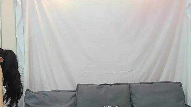 Snapshot of Mhelanny2 chatting on September 18, 2025, 4:10 pm Mhelanny2 online show from September 18, 2025, 4:10 pm