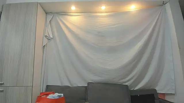 Snapshot of Mhelanny2 chatting on February 6, 2026, 5:09 pm Mhelanny2 online show from February 6, 2026, 5:09 pm