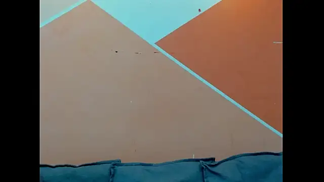 Snapshot of Mhelanny2 chatting on October 24, 2025, 9:25 pm Mhelanny2 online show from October 24, 2025, 9:25 pm