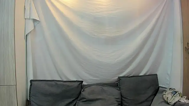 Snapshot of Mhelanny2 chatting on February 22, 2026, 5:25 pm Mhelanny2 online show from February 22, 2026, 5:25 pm