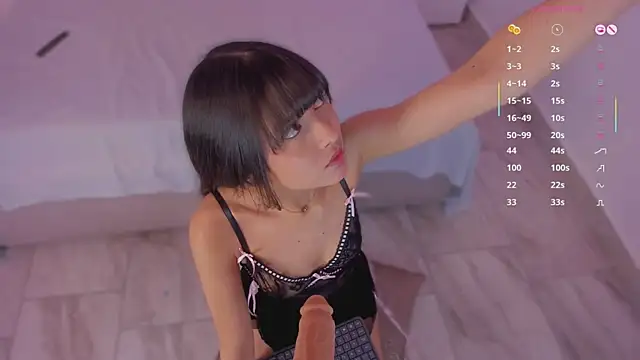 Snapshot of luisah_ chatting on October 15, 2025, 8:17 pm luisah online show from October 15, 2025, 8:17 pm