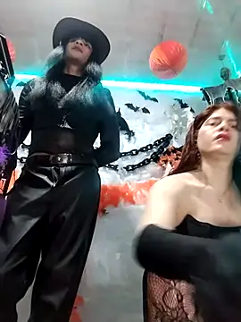 Snapshot of latintransbigcum chatting on October 27, 2025, 4:41 pm latintransbigcum online show from October 27, 2025, 4:41 pm