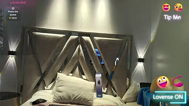 Snapshot of StefanyMiler chatting on September 19, 2025, 8:02 pm StefanyMiler online show from September 19, 2025, 8:02 pm