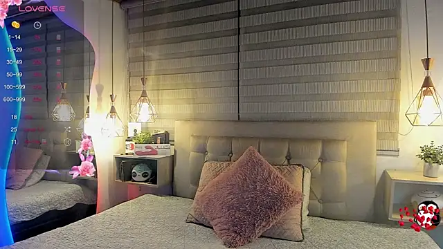 cristal  hot 1 online show from April 13, 2026, 5:22 am