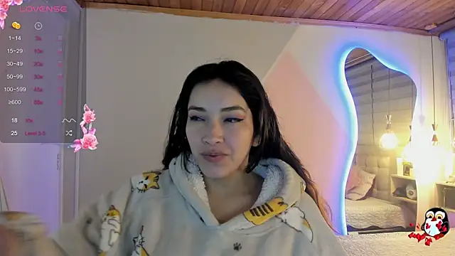 Snapshot of cristal__hot_1 chatting on October 24, 2025, 5:06 am cristal  hot 1 online show from October 24, 2025, 5:06 am