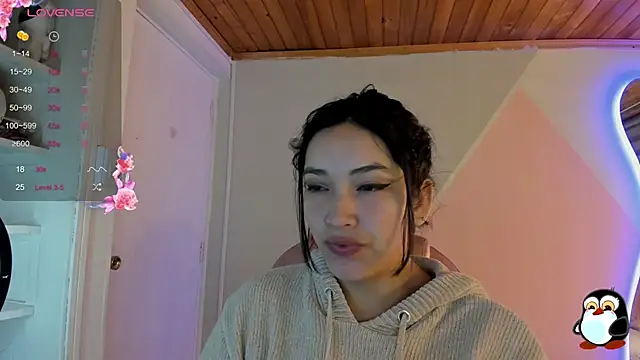 Snapshot of cristal__hot_1 chatting on September 21, 2025, 5:12 am cristal  hot 1 online show from September 21, 2025, 5:12 am