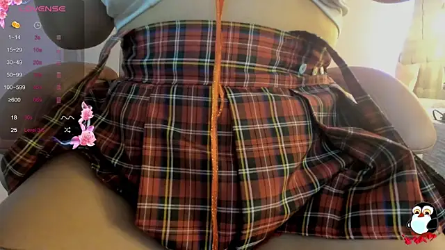 Snapshot of cristal__hot_1 chatting on October 6, 2025, 5:19 am cristal  hot 1 online show from October 6, 2025, 5:19 am