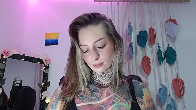 Snapshot of agatha_ink3 chatting on February 8, 2025, 4:47 am agatha ink3 online show from February 8, 2025, 4:47 am