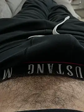 MoochedTape online show from November 1, 2025, 9:36 am